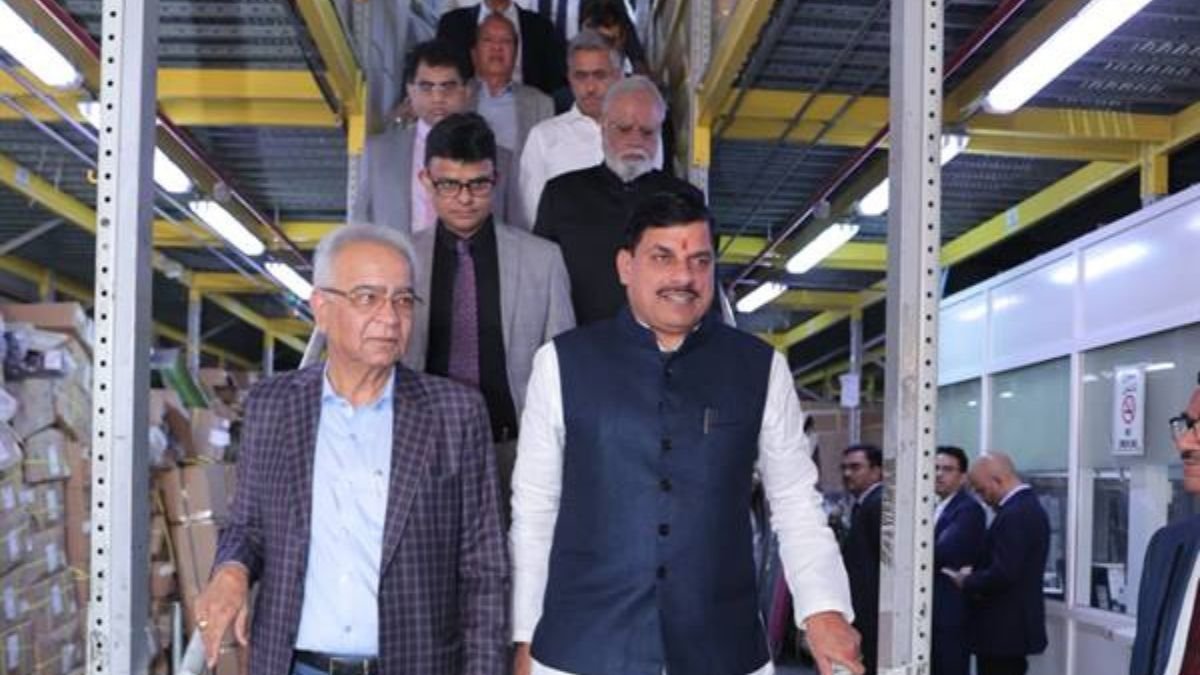 दुबई यात्रा का दूसरा दिन आज, मुख्यमंत्री डॉ. मोहन यादव ने TEXMAS मुख्यालय का किया दौरा