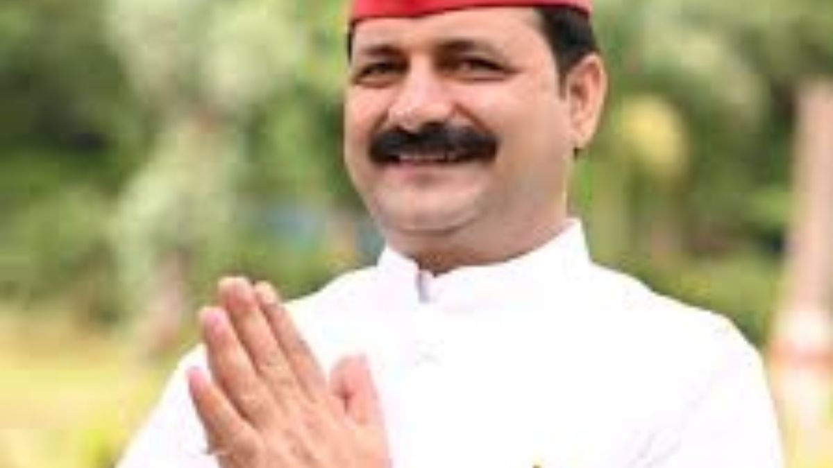 SPA प्रदेश अध्यक्ष डॉ. मनोज यादव का सरकार पर हमला, खर्चों को पब्लिक डोमेन में लाने की मांग; सांसद पर कार्रवाई की चेतावनी