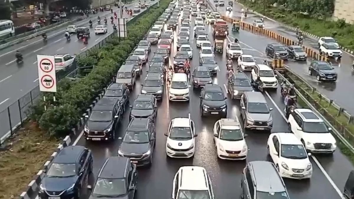 ग्वालियर में बिजली कटौती से नाराज महिलाओं ने किया हाईवे जाम, विधायक के पहुंचने पर माने