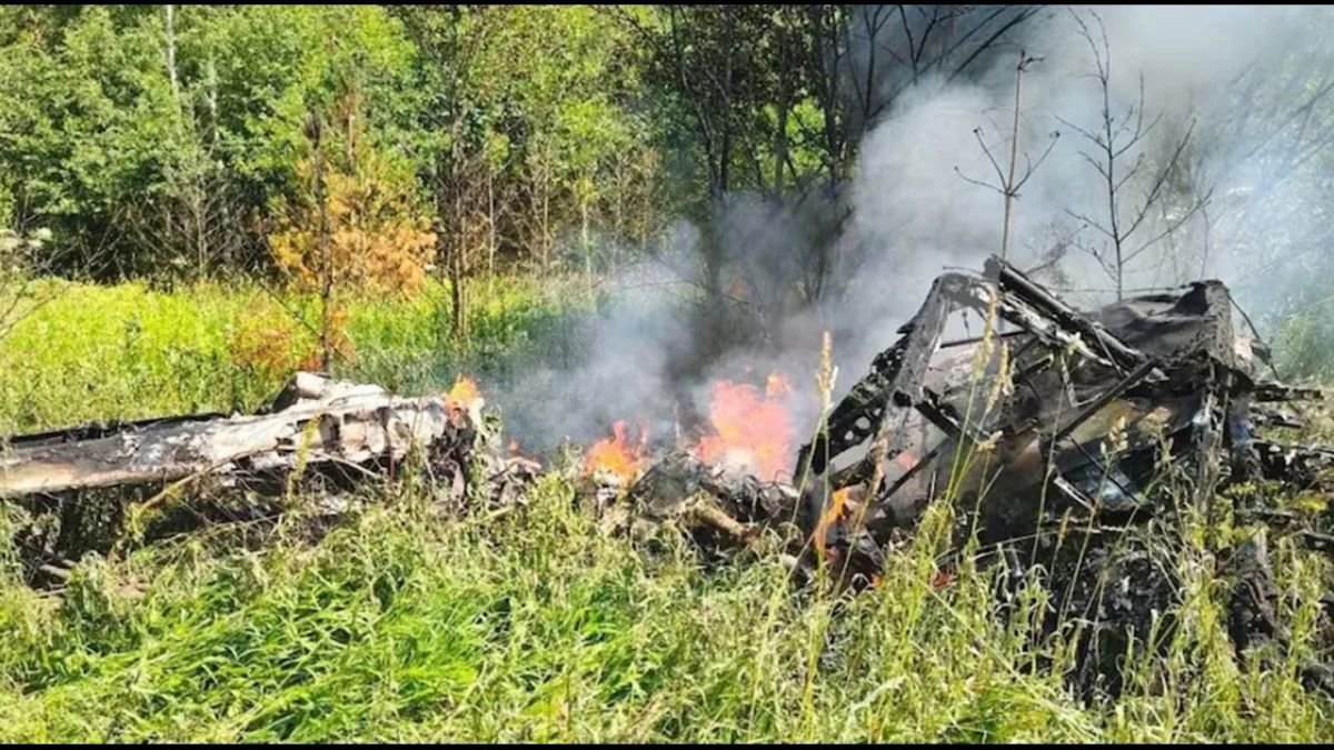 रूस में बड़ा हादसा, अंगारा एयरलाइन का An-24 विमान क्रैश; 5 बच्चों समेत 50 लोग थे सवार