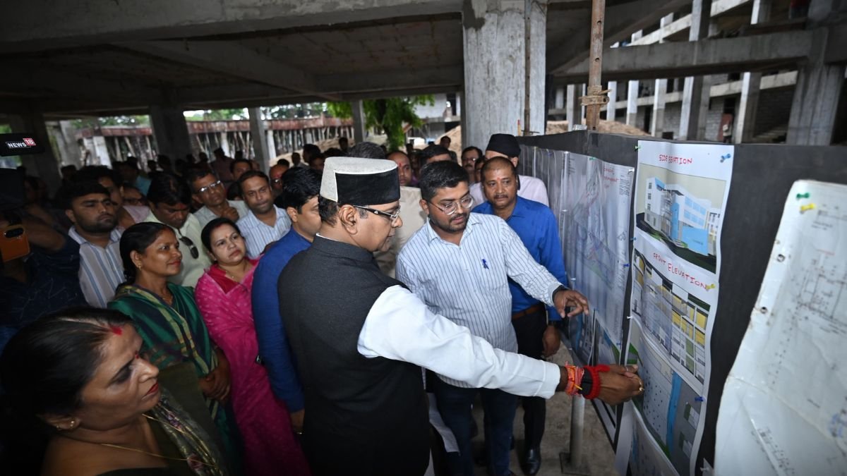 मंत्री विश्वास कैलाश सारंग ने निर्माणाधीन विद्यालय का किया निरीक्षण, बेहतर सुविधाओं की तैयारी