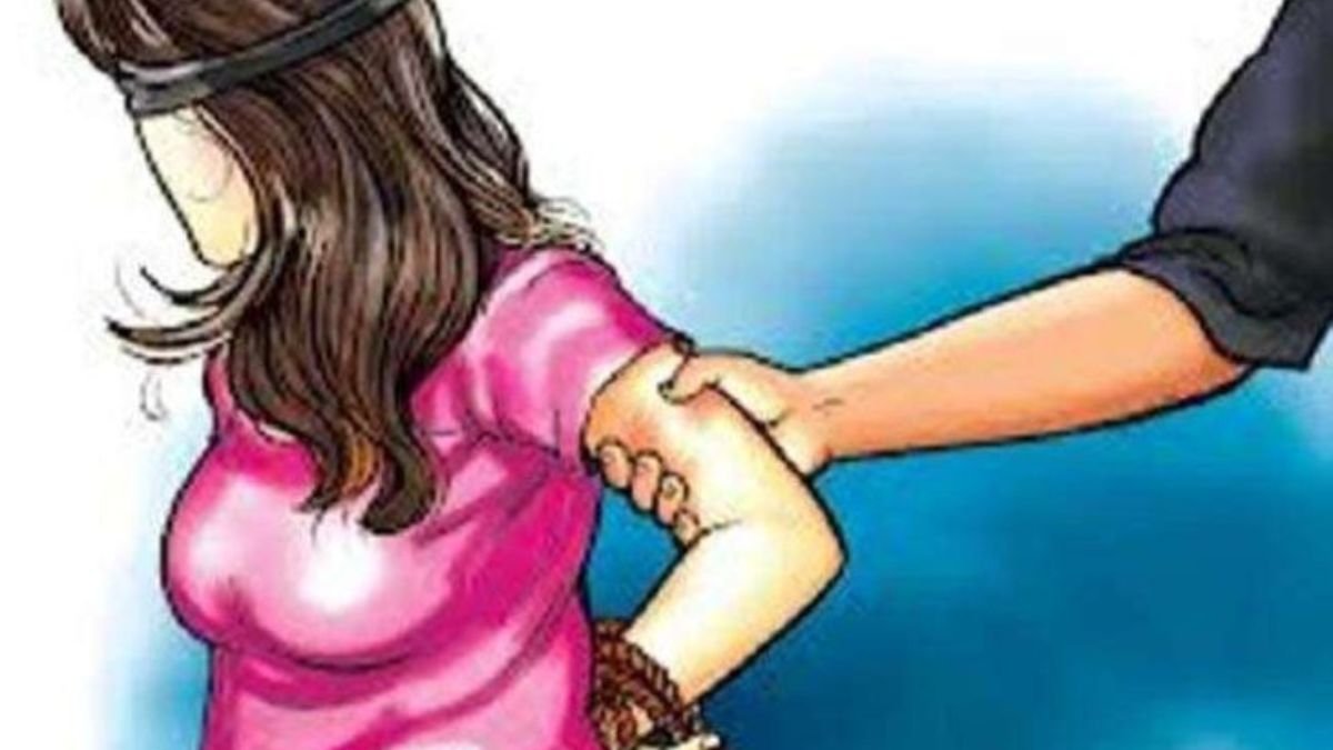 जबलपुर में युवती के अपहरण की कोशिश, सगाई के दिन सड़क पर हंगामा; मां और मामा पर 8 लाख में बेचने का आरोप