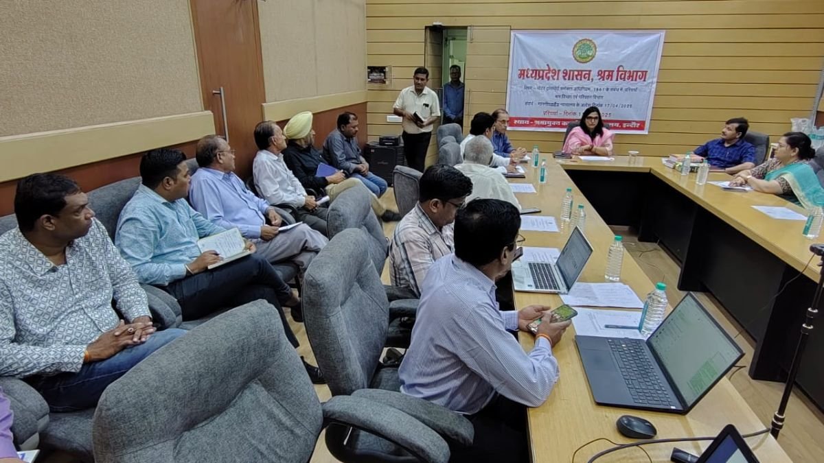 सड़क हादसों पर लगेगा ब्रेक! MP श्रम विभाग ने की प्रभावी पहल; लापरवाही और लंबी शिफ्ट पर होगी सख्ती