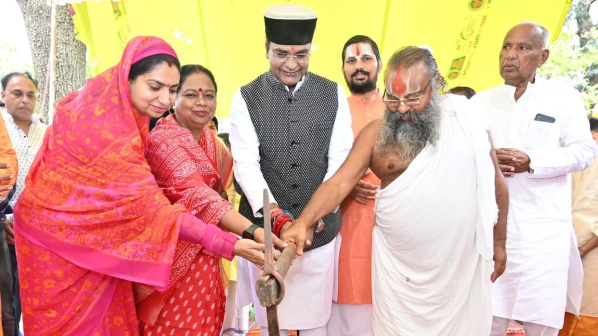 गुफा मंदिर में विकास की नई सीढ़ी, श्रद्धालु उत्साहित; 62 लाख के विस्तार कार्य का भूमिपूजन