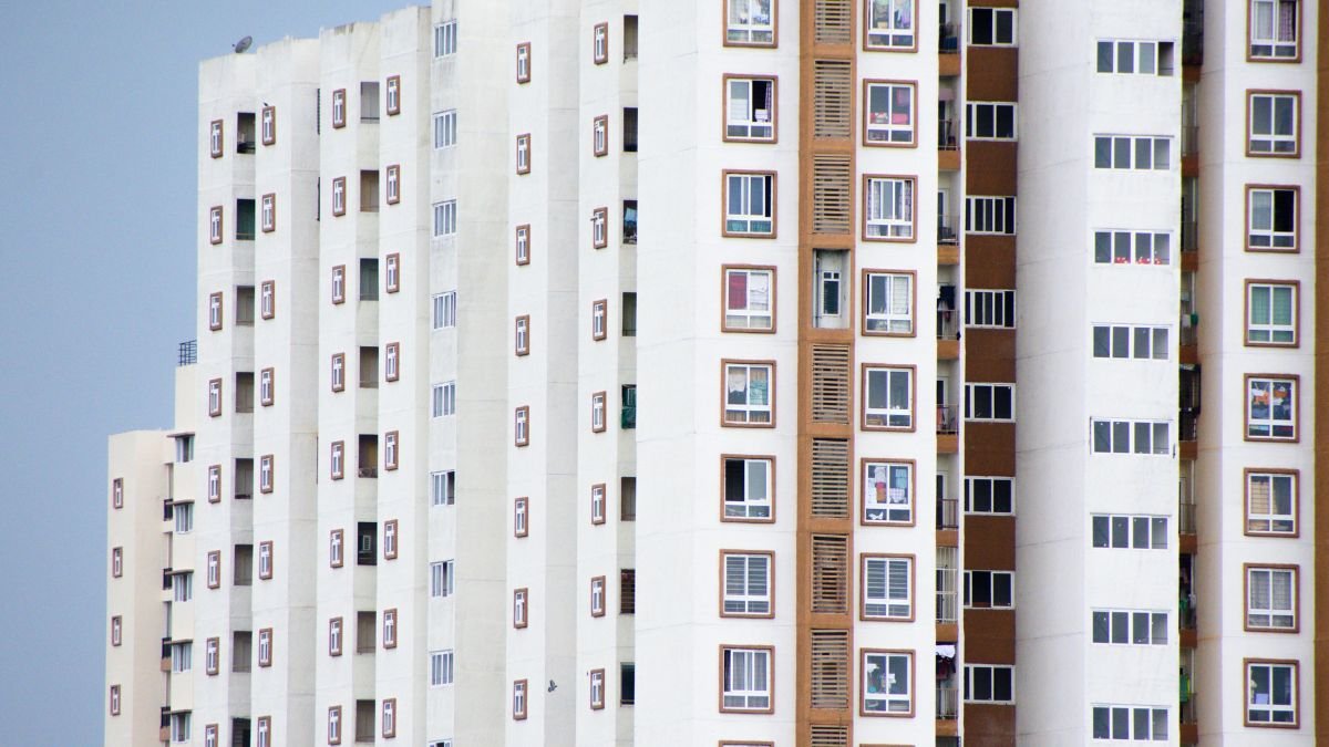 भोपाल में सरकारी जमीन पर कब्जा, पशुपालन विभाग की 65 एकड़ जमीन पर खड़े अवैध ढांचे, करोड़ों की कीमत