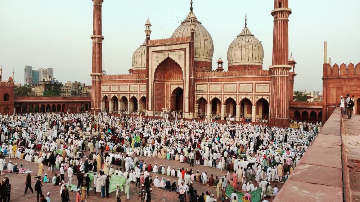 भोपाल की दो पुरानी मस्जिदों पर विवाद, वक्फ बोर्ड की आपत्ति के बाद कार्रवाई टली