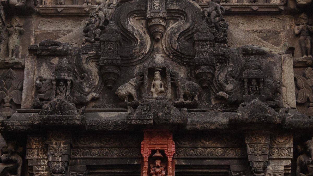 भारत का अनोखा गणेश मंदिर, यहां चूहे नहीं मोर पर विराजित हैं बप्पा, खासियत जान रह जाएंगे हैरान