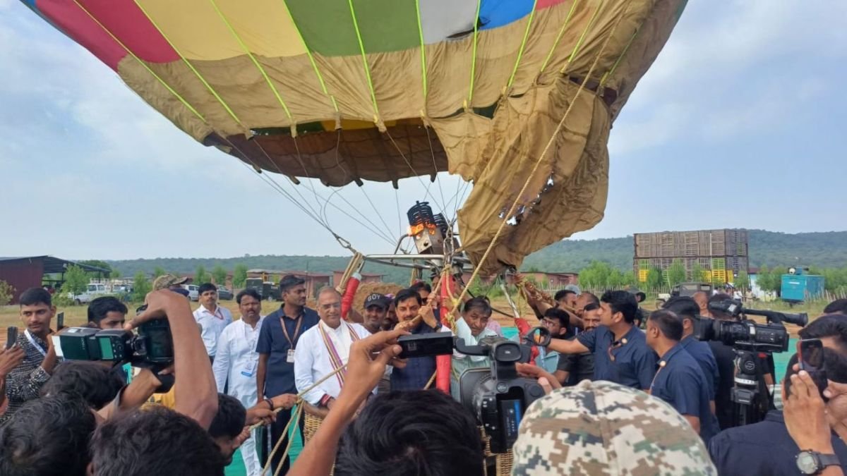 मंदसौर में गांधीसागर फॉरेस्ट रिट्रीट के पास हॉट एयर बैलून में लगी आग, CM डॉ. मोहन यादव थे सवार