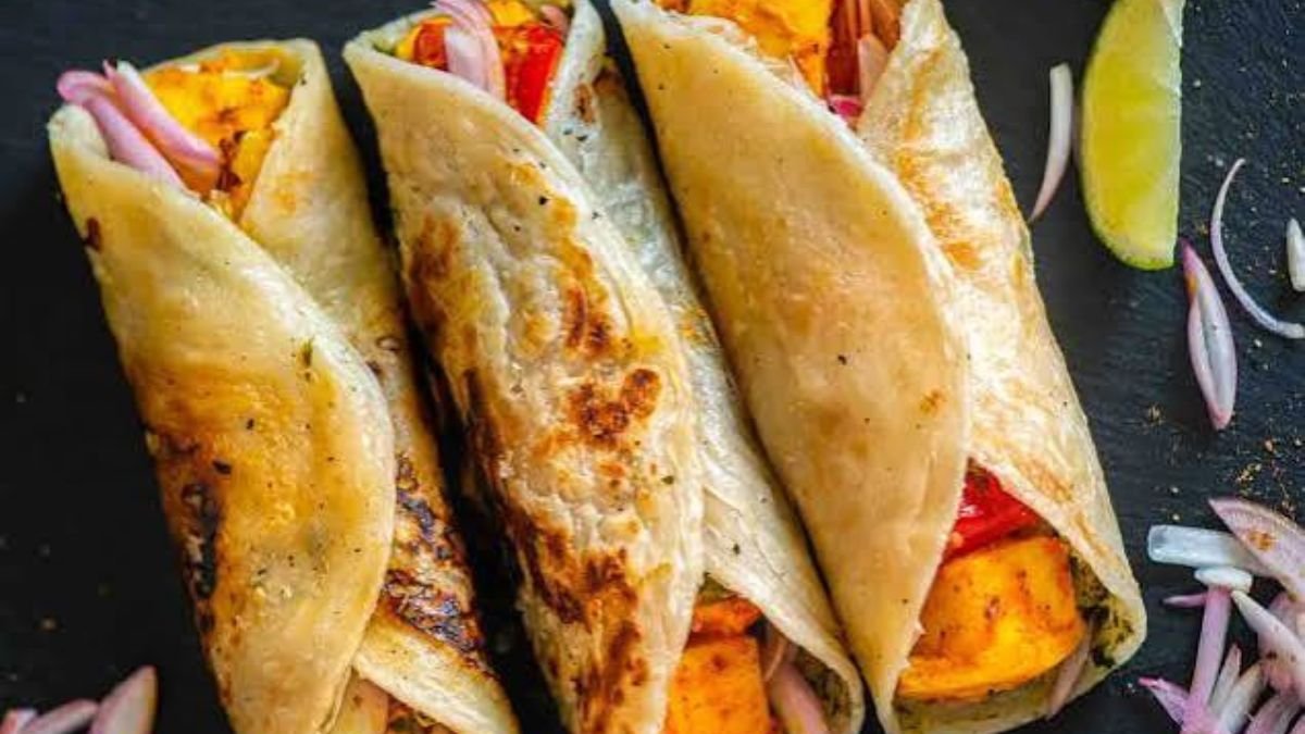 उपवास और स्नैक दोनों में फिट, साबूदाना पनीर रोल