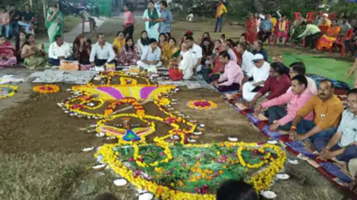 कमला नगर में गोवर्धन पूजा का भव्य आयोजन, 21 फीट ऊंची प्रतिमा से श्रद्धालुओं को मिलेगा आशीर्वाद