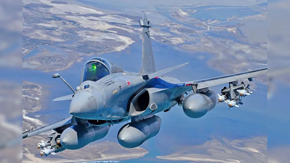 अमेरिका ने कैरेबियन में बढ़ाई सैन्य शक्ति , 5 हजार सैनिक और 75 फाइटर जेट किए तैनात; मिशन का बड़ा कदम