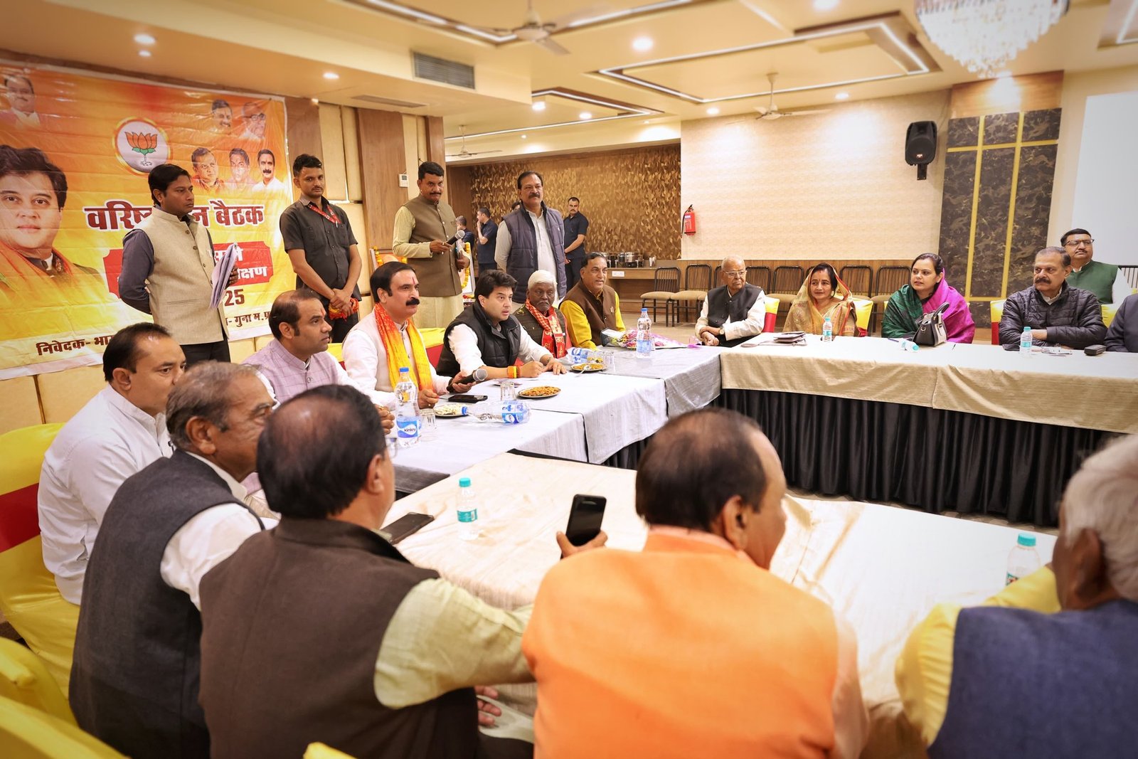 गुना में सिंधिया का नया फार्मूला, अब गाड़ी में जिलाध्यक्ष के साथ बैठेंगे मंडल अध्यक्ष और आम कार्यकर्ता