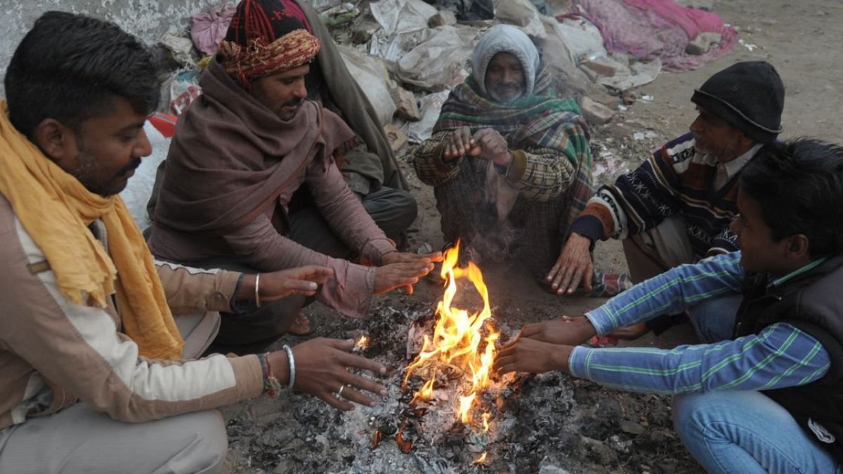 MP में तेजी से बढ़ रही सर्दी, 10 डिग्री के नीचे पहुंचे 9 शहरों के तापमान; पढ़ें आज की ताजा Weather Update