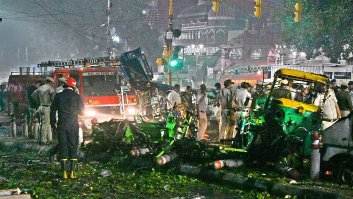 दिल्ली कार विस्फोट पर अमेरिका ने अपने नागरिकों को सतर्क रहने की दी सलाह, बढ़ाई गई सुरक्षा व्यवस्था