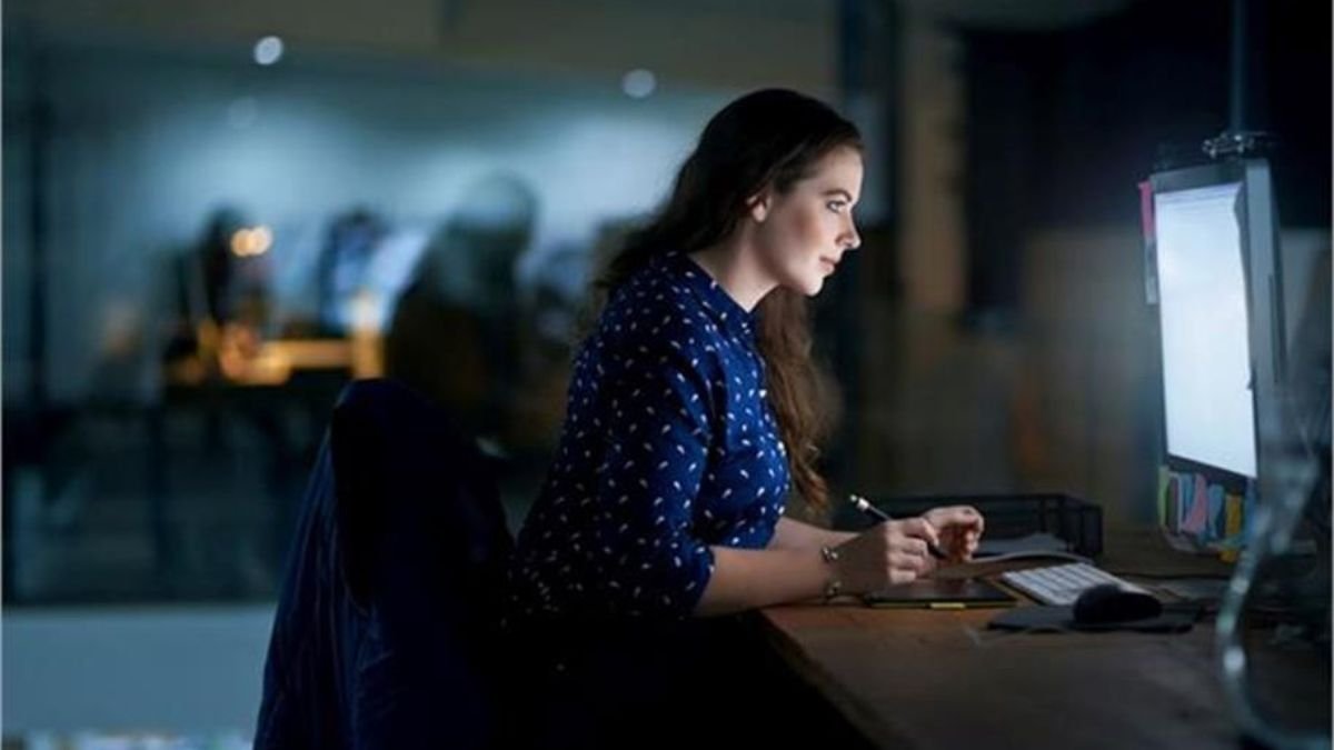 UP में महिलाओं को नाइट शिफ्ट की मिली अनुमति, सुबह 6 बजे तक कर सकेंगी नौकरी; मिलेगी डबल सैलरी