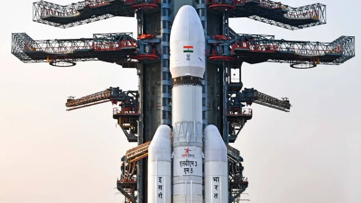 ISRO ने GSAT-7R सैटेलाइट को किया लॉन्च, जानें इसकी तकनीकी खूबियां और कैसे करेगा काम