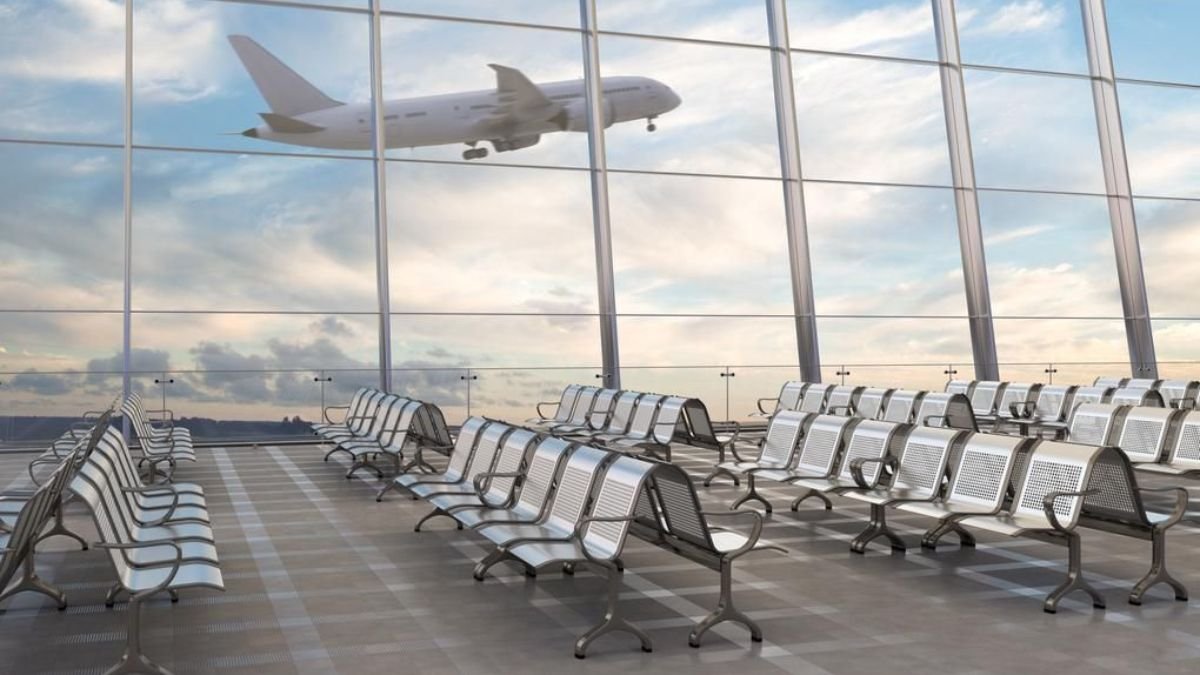 रायपुर एयरपोर्ट पर आई तकनीकी खराबी, इंडिगो फ्लाइट हुई डायवर्ट; यात्री हुए परेशान