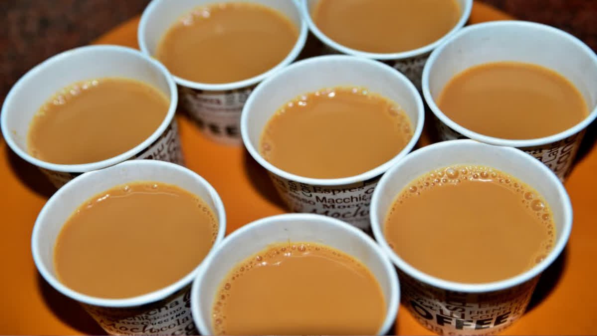 उज्जैन में बढ़ी ठंड, रात में गश्त देने वाले पुलिसकर्मियों के लिए शुरू हुई ‘हॉट चाय सेवा’