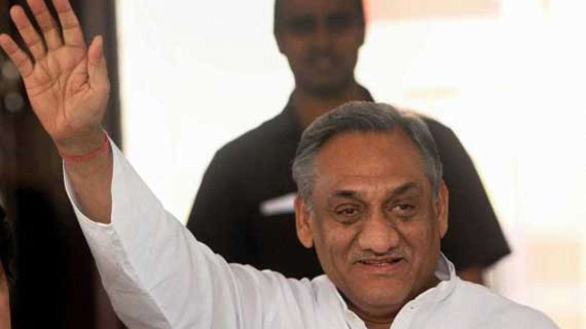 Ujjain News: महाकालेश्वर मंदिर में VIP दर्शन, पहुंचे पूर्व सीएम और फिल्म अभिनेता