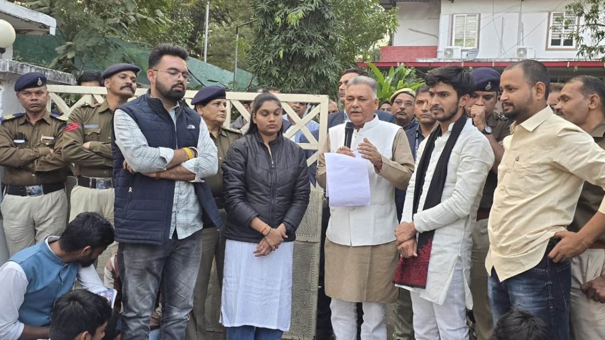 भोपाल: तकनीकी शिक्षा मंत्री के आवास पर ABVP का घेराव, RGPV और VIT में अनियमितताओं को लेकर तीखा विरोध