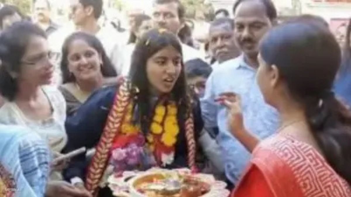 इंदौर की भूमि अग्रवाल ने रचा इतिहास, वर्ल्ड चैंपियनशिप से चार पदक लेकर लौटीं