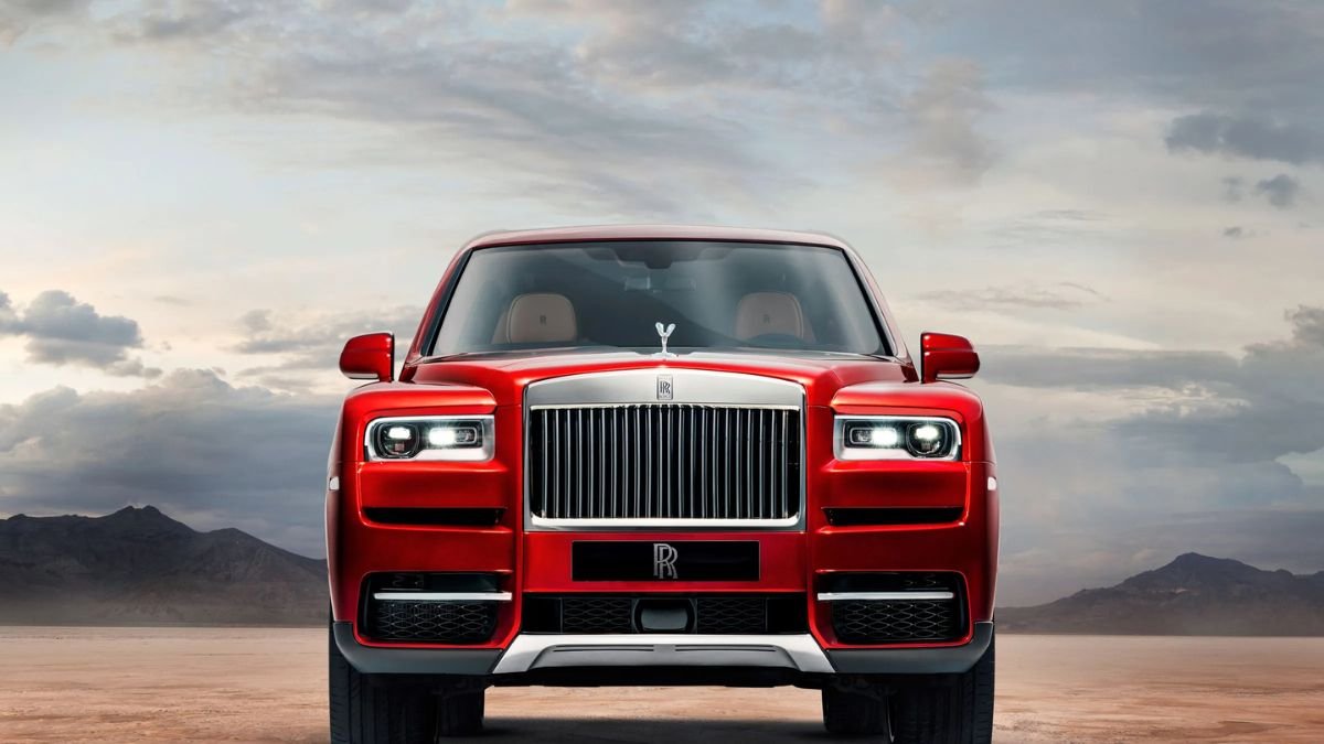 15 करोड़ की शाही एंट्री! इंदौर की सड़कों पर उतरी दुनिया की सबसे लग्जरी SUV, हर नजर ठहर गई